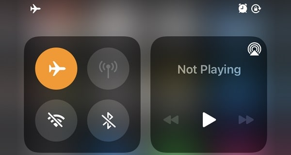 Turn on Airplane Mode to fix iPhone stuck in headphone mode