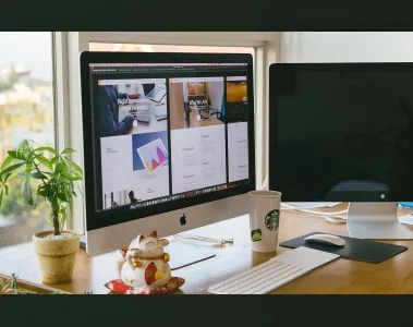How to edit the Favorites bar in Safari