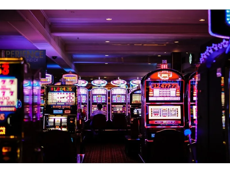 Play Luck-Based Games using Online Random Picker