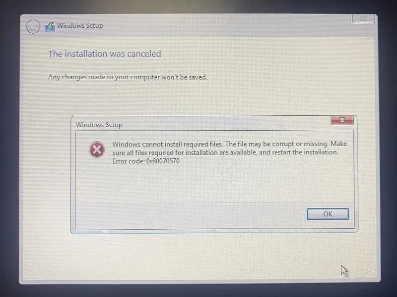 Windows cannot install required files 0x80070570 Error